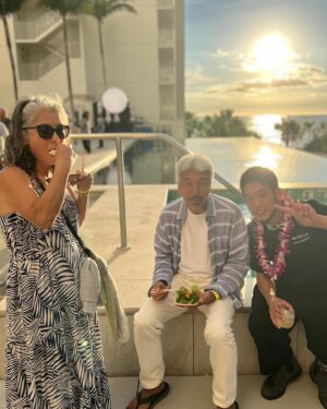 Shota Nakajima Instagram - Cooking and hanging with the throwback crew from @adanaseattle 

My mom and dad surprised me at event which made this trip just that much more special 🌺🌊🏝️

@denise_yamaguchi @chefroyyamaguchi thank you for the hospitality and warm welcome always 🙏

Hawaii your truly beautiful and can’t wait to be back
@hifoodwinefest