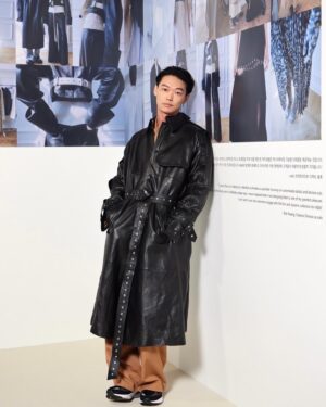 Show Kasamatsu Instagram - 弾丸韓国ファッション旅行のキラキラの部分

@hm @rokhofficial #エイチアンドエム #rokhHM #pr