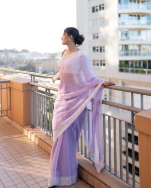 Shraddha Dangar Instagram - Sydney, saree, and sunshine! ☀️ Embracing every moment here
Ufff!! What a day!!
At @igffaustralia 
.
Clicked by @ravibarotstudio 
Styling , makeup & hair by - Hum khud🫠
Pretty nails by @bhattus_nail_studio
