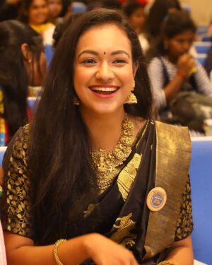 Shruthi Narayanan Instagram - Clips from being a Guest for AMMARA 6.0 at  Dr.MGR Educational and Research Institute University Maduravoyil 

Thank you so much for the invite @viscom_animation_offl
.
.
#ammara #mgruniversity #cheifguest #culturals #sareelove #explore #expolrepage #fyp #trending