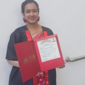 Shruthi Narayanan Instagram - Graduated 🎓  with First class in Distinction 
Done with college life...

Surly college life gave me alot of courage and  the strength to follow my passion and pursue strongly in my career  forever grateful for that..

Let's start the new venture of life together.. ✨️ 

Thank you @shasunjaincollege
@lifeatshasun

#graduated #🎓 #shrishankarlalsundarbaishasunjaincollegeforwomen #collegelifedone #explorepage #trending #fyp