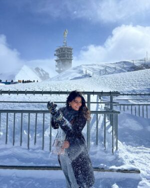 Shubhangi Tambale Instagram - Hey Switzerland 🇨🇭 
Call me back soon ♥️