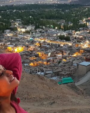 Shubhangi Tambale Instagram - One of my most favourite destinations to go 🗻
LEH - LADHAKH 

This was first flight of my life, for the first film I was doing 
#boyz2marathifilm 
Pangong lake, night sky full of stars, chilled breeze and peaceful waves 🌊 

Also I was getting paid to experience all of this 🤩😛
I manifested few things in Leh in 2018 which is my reality now 😍(you can see wishing rocks stacks in one of the pictures) here I was just 19 yrs old, young,naive - I had no idea what life has planned for me ♥️
But now when I look back, I feel proud of my achievements, my experiences, my decisions!
 I love who I am today 🙃🌈⚡️🍃🥀

#lehladakh #lehladakhdiaries #leh #ladakh #pangonglake #beautifuldestinations #favourite #peace #mustgo