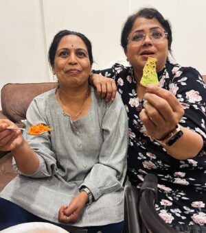 Shubhangi Tambale Instagram - Happy Mother’s Day to me ♥️
This one is lil extra special 🧿
Having tipsy in life(thank you for choosing me @tipsy_theretriever) , South Indian food in brunch and receiving gifts made my day filled with happiness 😍 

Brunch @madras.diaries 🤤
Loved it @fujifilmxindia 📷

Happy Mother’s Day again 🌸 
@anu_tambale 
@latamehta999