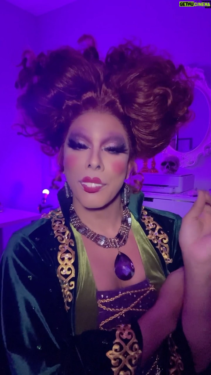 Shuga Cain - 2.4K Likes - #gotohell #hocuspocus2 #halloweencostume #halloween