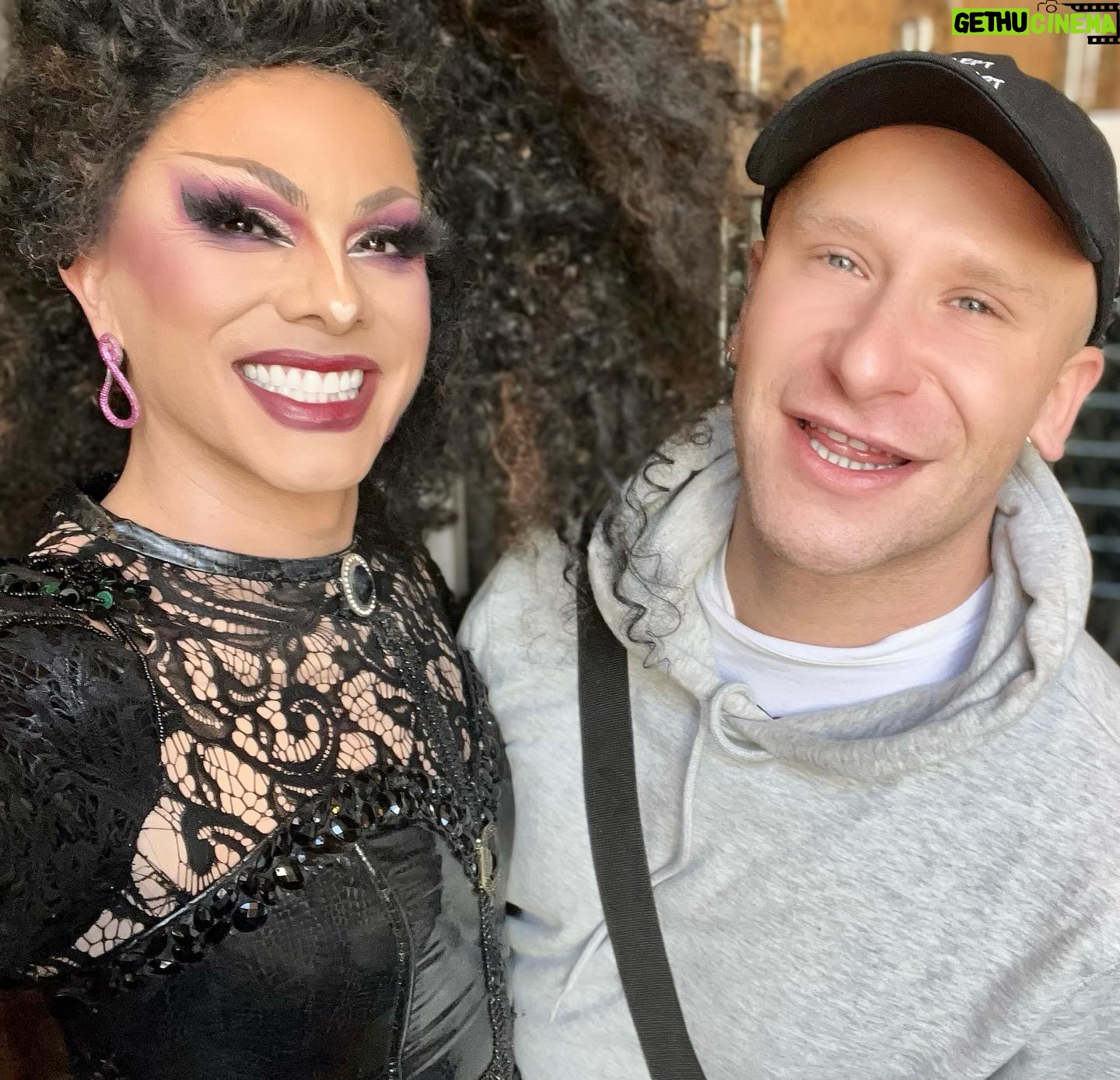 Shuga Cain - 3.1K Likes - OBSESSED! Loved seeing @sederginne_official at @stella34macys today! 🥰🥰🥰#sisters @rupaulsdragraceholland
