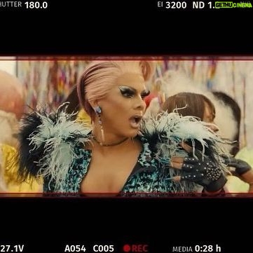Shuga Cain - 1.8K Likes - Last year I filmed my first speaking part in a major film! @brosthemovie Although the scene didn’t make the final cut, I’m so proud of how far I’ve come. Little Shuga would be so proud. So excited for what’s to come. This is only the beginning. Keep dreaming, keep growing, keep working. Everything is possible!
Thanks @cmduncan3 for the 📷