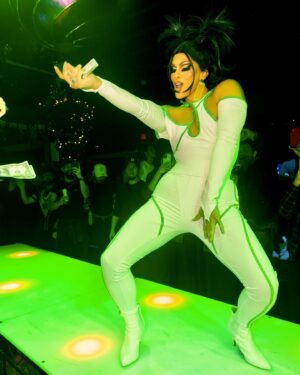 Shuga Cain Instagram - Going into humpday like…💃🏻
.
.
. 📷 @joeys.camera