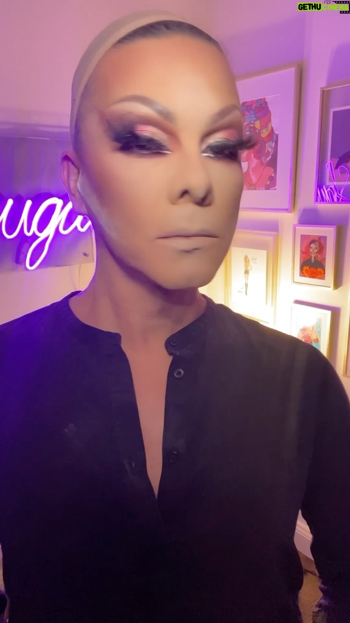 Shuga Cain - 4K Likes - Thank you @itsduncanlaurence 👑 for this enchanting single “Arcade." I’m so here for it 💜💜💜🥺🌈 🎶 #ad #arcade