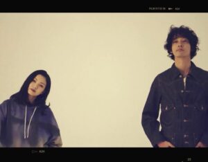 Shuhei Uesugi Instagram - @ellejapanの二階堂ふみさんの連載"FOCUS ON"にて対談させて頂きました。
ふみちゃんといつも話している事を少しオープンにしてみました。
ぜひ見てみてください🌲

@ellejapan 

Photo: @fumi_nikaido 
Photo Support: @hiroshi.shiohara 
Styling: @rxixkxux 
Hair: @kimura_kazuma 
Video: @shufukuya 
Video Edit: @hase_tsuyo 
Art Director: @masayakushino 
Motion Graphic: @hikarisakurai.portfolio