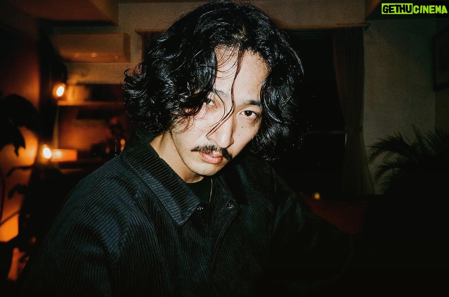 Shuhei Uesugi - 11.7K Likes - @cheat_drama
今夜ついに最終回です。
根岸を演じれて楽しかったー。
この髪型とヒゲもしばらくお別れ
🧔
全員で必死に作り上げました。
是非最後までご覧ください📺
23:59〜