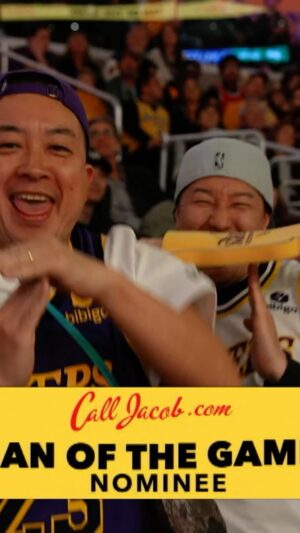 Shun Matsuo Instagram - #lakeshow 🇯🇵comedian Chocolate Planet 🕺🙌🎶 #CelebRow
レイカーズ戦ファン🎥に #TT兄弟 😂😂
#チョコプラ
#nbajpn #FriendsofNBA