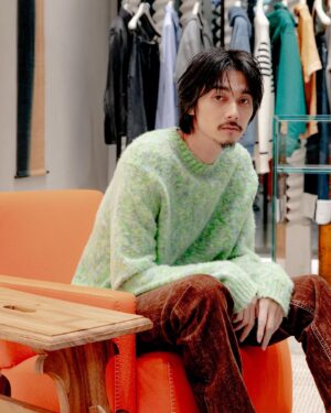 Shuntaro Yanagi Instagram - 渋谷パルコでLOEWEのウィメンズ・メンズウォレットが集結したポップアップが2月14日まで開催中！
今回は共演中の高梨臨ちゃんへの贈り物、自分への贈り物を選んでみました。ポップアップ会場の近くにロエベの常設店もあるのでチェックしてみてください！

@loewe @fashionsnapcom
#PR
#LOEWE 
#LOEWESS24
#LOEWEwallets
#ロエベ
#高梨臨
#栁俊太郎