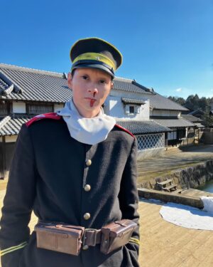 Shuntaro Yanagi Instagram - 映画「ゴールデンカムイ」絶賛公開中であります🫡
見ていただいた方、二階堂どうでしたか？？
まだ見てない方は是非劇場へ足を運んでみてください！！

#PR
#ゴールデンカムイ
#GK
#二階堂兄弟