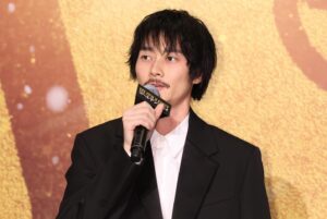 Shuntaro Yanagi Instagram - 昨日、映画｢ゴールデンカムイ｣完成報告会を行いました！公開まで1ヶ月をきりました。お楽しみに！

#PR
映画#ゴールデンカムイ
#GK
#栁俊太郎
#柳俊太郎