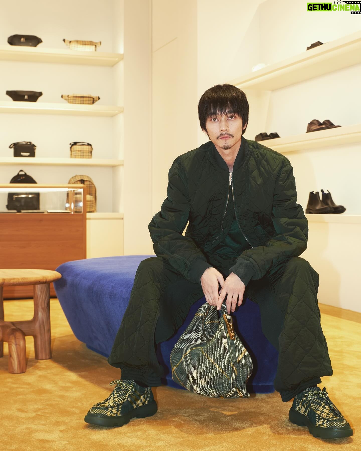 Shuntaro Yanagi - 5.5K Likes - @burberryå
ę¬ęØćć«ćŗåŗć12ę1ę„(é)ć«ćŖćć„ć¼ć¢ć«ćŖć¼ćć³ćØć®ććØć§ć²ćØč¶³å
ć«ćéŖéćć¦ćć¾ććļ¼
#PR
#Burberry
#ę äæå¤Ŗé
#ę³äæå¤Ŗé
#shuntaroyanagi