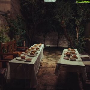 Shwan Attoof Instagram - پۆست پرۆدەکشنی فیلمی سینەمایی خۆشەویستی لەسەردەمی کۆڕۆنادا کۆتایی هات و بەمزووانە پۆستەر و ترەیلەری فیلمەکە بڵاو دەبێتەوە
فیلمی خۆشەویستی لە سەردەمی کۆڕۆنادا لە ژانری کۆمیدیا ، دراما، ڕۆمانسیە و لە ئایندەیەکی نزیک لەسەر شاشەی سینەماکانی کوردستان نمایش دەکرێت.

سوپاس بۆ هەمووتان!

Love in the Time of Corona is finished with post-production and we’ll soon reveal the poster and trailer for the movie!
Love in the Time of Corona is a feature length romantic comedy dtama coming soon to cinemas across Kurdistan!

Thank you, everybody! That’s a wrap.