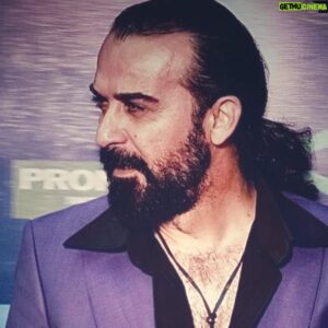 Shwan Attoof Instagram - سبەی لە ھەولێر دەبین
بۆ مەراسیمی فەرشی سوورو
نمایشی تایبەتی فیلمی بێ نیشتمان لە ھەولێر
چاوەڕێتانین دۆستانی قەڵاو منارە
کات:٧ی ئێوارە
شوێن:ئیمپایەر سینەما-فامیلی مۆڵ
رۆژ:سێ شەمە
٥-٧-٢٠٢٢