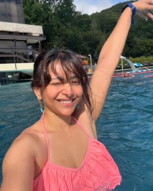 Shweta Basu Prasad Instagram - Hot springs, cool wind, warm sun and a fairy tale town 🧚🏻‍♀️