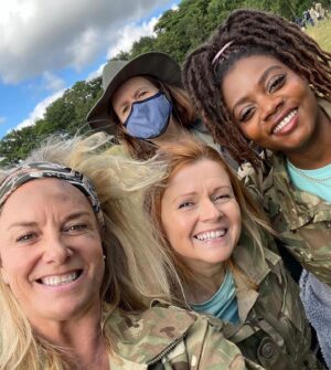 Sian Gibson Instagram - Murder They Hope Tonight at 9pm ! Had the best summer filming with these superstars!! So much fun xxxxxxx