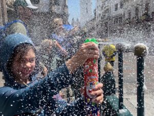 Siân Heder Instagram - Quito, Ecuador during carnival. This is my kind of city. ❤️