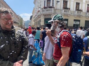 Siân Heder Instagram - Quito, Ecuador during carnival. This is my kind of city. ❤️