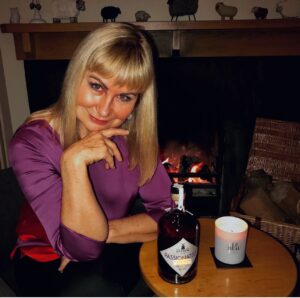 Siân Lloyd Instagram - Passionate about purple 💜 Today is Purple Day and the aim is to draw attention to those living with the challenge of epilepsy 📣 #purpleday #tuesday #epilepsy #awareness #charity #team #purple #seizure #challenge