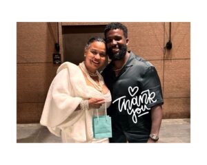 Sibil Fox Richardson Instagram - •| T H A N K • Y O U • R E M I |•

“All that I am, or hope to be, I owe to my angel mother.” — Abraham Lincoln

My son @richsmiles_ took me out for a delicious dinner this Mother’s Day and surprised me with Tiffany jewelry. 😍🌟🤩

My heart is so full, Remi. Thank you for making me feel so special as always. I  love you to the moon and back!

#FamilyisEverything #FoxandRob #DrRich #MothersDayTreat #MothersDay2024