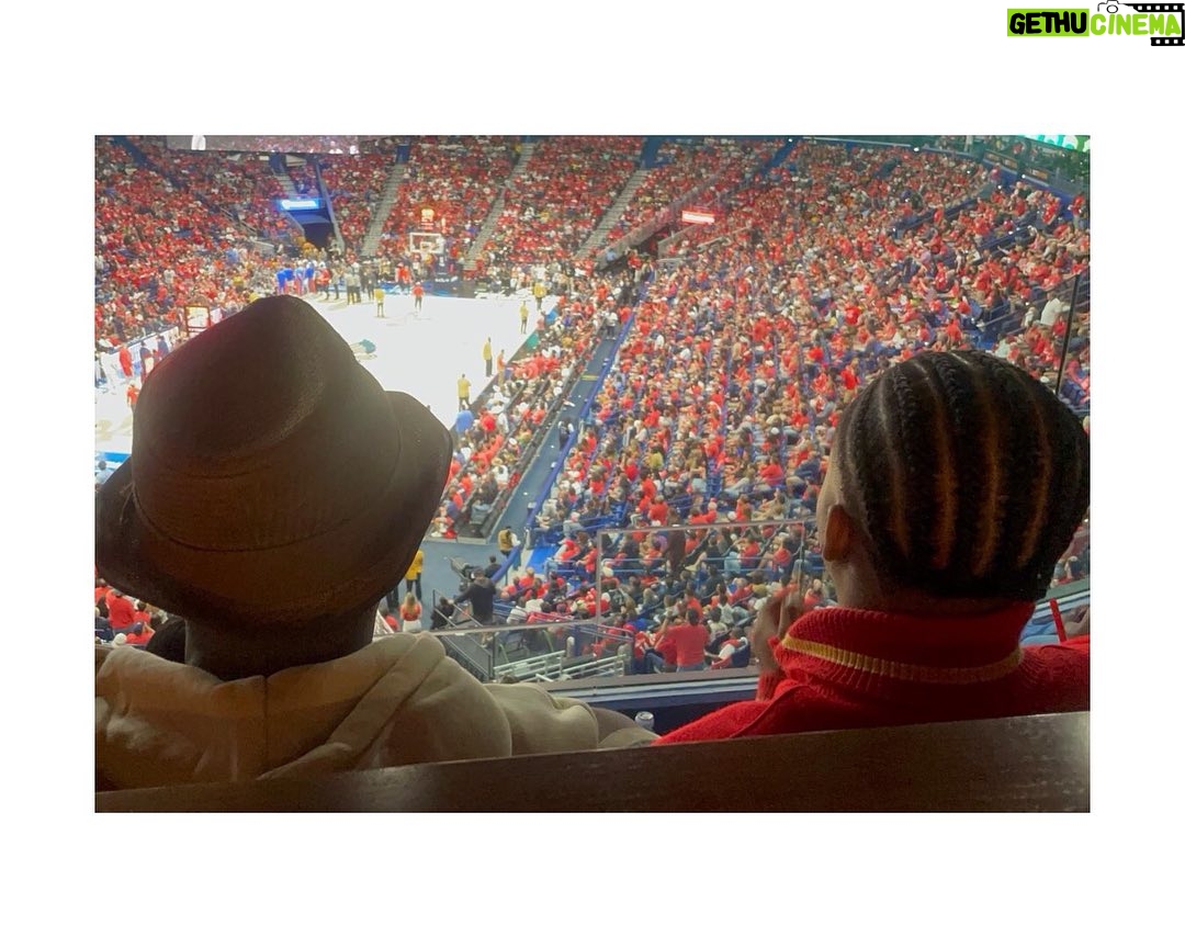 Sibil Fox Richardson - 57 Likes - We dreamed of moments like thisā¦
S/O, @rich_smiles, for treating the family to the #PelicansNBA game this weekend for our 27th wedding anniversary! Love you all always!
#FoxRich
#FoxandRob
#FamilyLove
#pelicansgameday #FamilyisEverything
