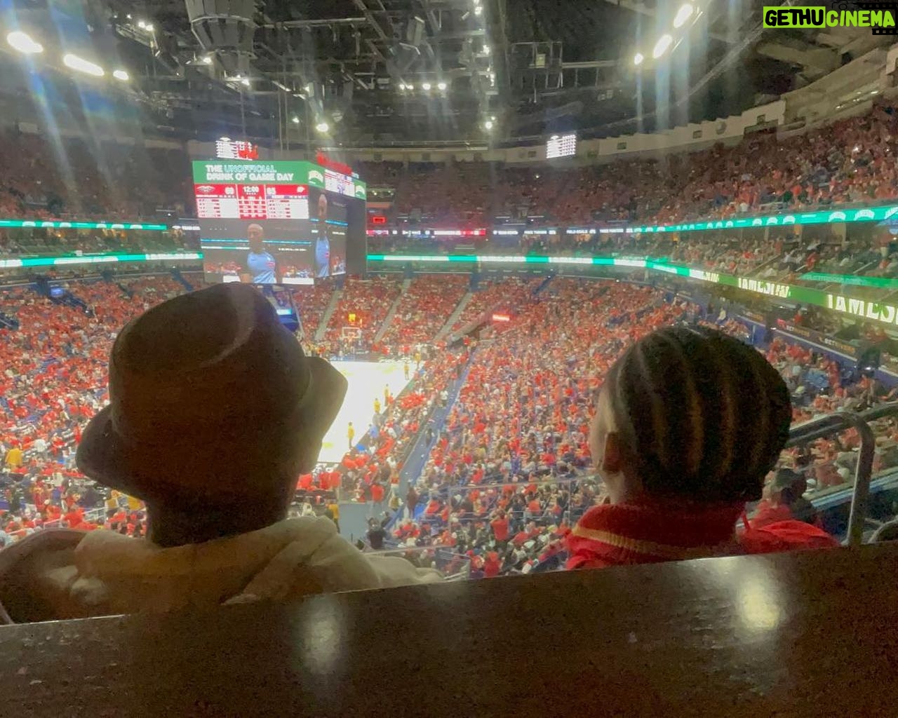 Sibil Fox Richardson - 57 Likes - We dreamed of moments like thisā¦
S/O, @rich_smiles, for treating the family to the #PelicansNBA game this weekend for our 27th wedding anniversary! Love you all always!
#FoxRich
#FoxandRob
#FamilyLove
#pelicansgameday #FamilyisEverything