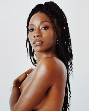 Sibongile Mlambo Instagram - Hello November 🍁🍂🥮

Shot by my dear friend @letticiabissondut 

#potrait #photography #african #woman #brownskingirls #melanin #blackgirlmagic