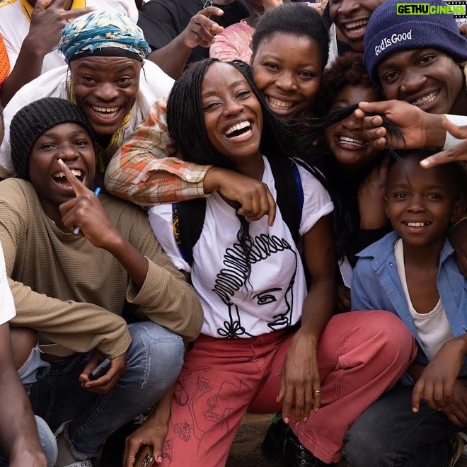 Sibongile Mlambo - 859 Likes - Peacebuilding begins with sharing stories, connecting, and building community. Just ask Cedric Bishano, founder of the World Refuge Film Academy and member of the Rotaract Club of Nakivale, Uganda.
World Refuge Film Academy is a refugee-based organization teaching attendees filmmaking skills and healing trauma through storytelling. Since its foundation in 2017 the academy has trained and empowered over 300 people. Last September, actress @Sibongile Mlambo visited the academy to lead a creative workshop.
This #PeaceDay, we're celebrating connection and creativity as an act of peacebuilding. How do you build peace in your community?