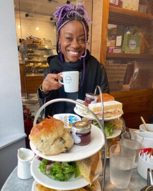 Sibongile Mlambo Instagram - 🇬🇧 More from England 🇬🇧 
I’m officially out of fudge, send help! 😭😭😭
What’s your favorite British treat?
#travelforfood #tbt #british #treats #food #hightea #candy #cravings #takemeback #throwbackthursday
