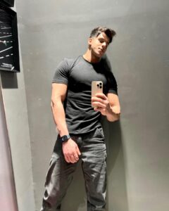 Actor Siddharth Sharma HD Instagram Photos and Wallpapers March 2024