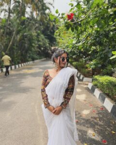 Siddhi Mahajankatti Most Liked Photos and Posts