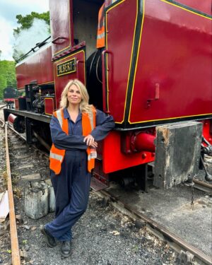 Sigurbjörg Alma Ingólfsdóttir Instagram - The first story I’ve presented for the @bbctheoneshow with @chalkproductionstv is on tonight at 7:10pm on BBC TWO! We spent the most delightful two days down in Devon talking to the wonderful and passionate volunteers of the Plym Valley Railway as they formally acquired their own steam engine ‘Albert’ after having pulled together as a community to fundraise for it. I even got to drive Albert, 28 weeks pregnant! That’s a story I’ll tell my little boy one day 🩵 @plymrail is such a lovely place, filled with kind and generous people who have now secured the magic of steam for future generations to experience! 🚂 I highly recommend a visit if you are heading to Devon! #trains #heritage #steamtrains #steamengine #devon #plymouth #presenter #bbconeshow #trainenthusiast #heritagerailway #railways