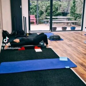 Silke Kayedelen Instagram - Zirkeltraining ist eine großartige Möglichkeit, den gesamten Körper zu trainieren und verschiedene Übungen zu kombinieren. Es sorgt für Abwechslung und Effizienz beim Training

#Zirkeltraining #SilkeKayadelen #personaltraining #personaltrainer 
#Velbert