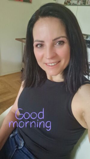Silke Kayedelen Instagram - Wünsche Euch allen ein schönes Wochenende 💟💟💟
