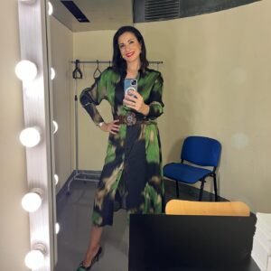 Silvia Jato Instagram - Preparada para los premios @cepyme #xedición con la presencia de su #majestad @casarealdeespana Enhorabuena a los premiados y participantes. Gracias por contar conmigo! Entre los asistentes, @minecogob_  @ceoe_es