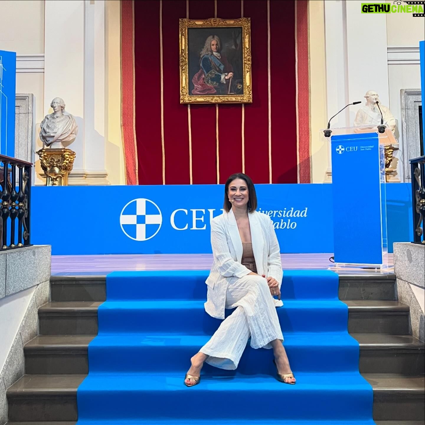 Silvia Jato - 368 Likes - Bodas de plata de la promoción del 99 @fundacion_ceu Un acto mágico que como ALUMNI me enorgullece conducir. Felicidades a todos los que habéis estudiado en esta gran Universidad 👩🎓@ceualumni