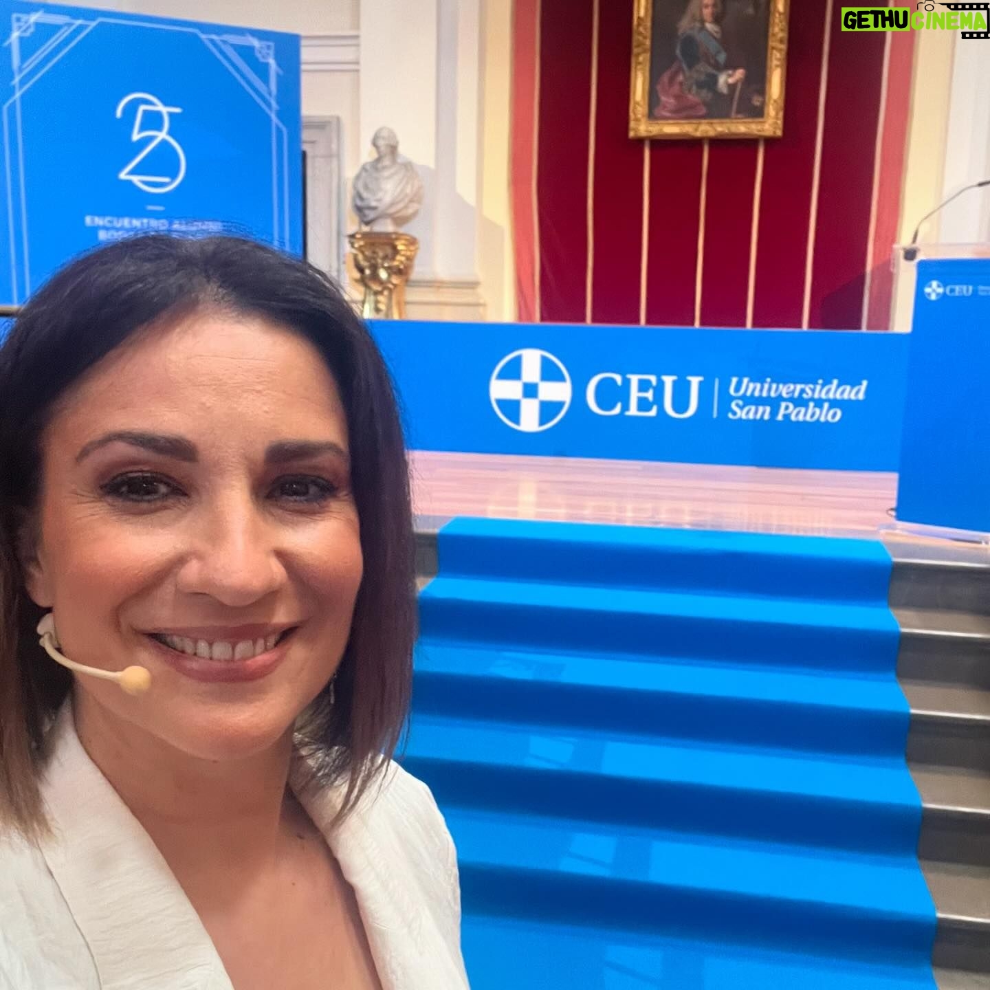 Silvia Jato - 368 Likes - Bodas de plata de la promoción del 99 @fundacion_ceu Un acto mágico que como ALUMNI me enorgullece conducir. Felicidades a todos los que habéis estudiado en esta gran Universidad 👩🎓@ceualumni