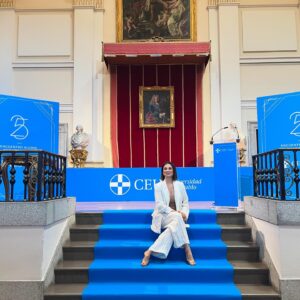 Silvia Jato Instagram - Bodas de plata de la promoción del 99 @fundacion_ceu Un acto mágico que como ALUMNI me enorgullece conducir. Felicidades a todos los que habéis estudiado en esta gran Universidad 👩‍🎓@ceualumni