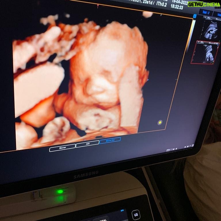 Silvia Kutika - 2.2K Likes - Les presento a Faustino!Nuestro primer nieto.Pura emoción.❤