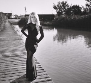 Silvia Schneider Instagram - Get ready for some more GLAM! 

This stunning dress from @mishacollection is part of the new 
F/W collection of the @stefflthedepartmentstore 
Earrings are @timelesspearly and bracelet @waldberlinarchive