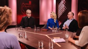 Silvia Schneider Instagram - Heute darf ich mit meinem geliebten Papa im Fernsehen sein. ⁠
Ich bin so stolz. ⁠
Um 23:03 bei STÖCKL, ORF2. Wir sprechen über unsere sehr spannende Familiengeschichte, Vergebung und Menschlichkeit.⁠
Die Gäste in dieser Runde sind wunderbar und besonders interessant. ⁠
Ich bin Beiwerk von Papa :-)