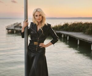 Silvia Schneider Instagram - Check out this stunning leather look! 

Find the whole F/W collection @stefflthedepartmentstore 

Jacket is @elisabettafranchi and the skirt is @calvinklein
