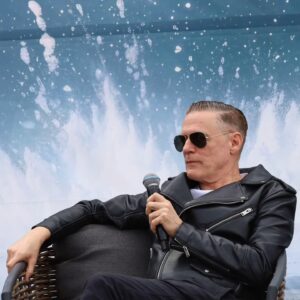Silvia Schneider Instagram - 🎿✨ Das Ski Opening Schladming-Dachstein – The Grand Festival 2024 wird legendär! 🎶✨

📅 Am 6., 7. und 8. Dezember 2024 eröffnen Bryan Adams, Sting und Simply Red die Skisaison in Schladming-Dachstein!

Erlebt unglaubliche Konzerte in der beeindruckenden Kulisse der Schladminger 4-Berge-Skischaukel.

🎸 Bryan Adams – 6. Dezember 2024, 20:00 Uhr
🎤 Sting – 7. Dezember 2024, 20:00 Uhr
🎷 Simply Red – 8. Dezember 2024, 18:00 Uhr

Am 24. Juni 2024 fand eine große Vorstellung der Stars auf der Schnepf’n Alm statt, begleitet von einem großen Aufgebot an Presse und geladenen Gästen wie dem Landeshauptmann Christopher Drexler. Das Event wurde von der bezaubernden Moderatorin Silvia Schneider moderiert.

Tickets und Pakete inkl. Übernachtung sind ab dem 24. Juni erhältlich. Weitere Infos unter www.skiopeningschladming.com.

#SkiOpeningSchladming #TheGrandFestival2024 #BryanAdams #Sting #SimplyRed #SchladmingDachstein #WinterEvents #SkiSeason2024