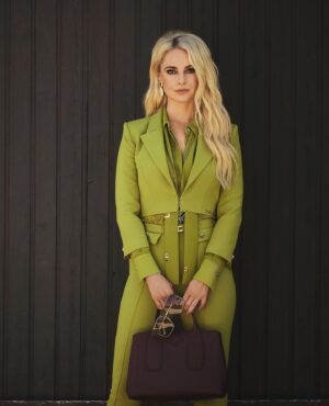 Silvia Schneider Instagram - This was one of my favourite outfits from the shoot. The wonderful damaresi always pulls together the best looks and @elisabettafranchi always gets it right. ⁠
I just hosted last week at @stefflthedepartmentstore and got another "Franchi-look" for my autumn wardrobe.⁠
The bag is @longchamp, earrings @destree and glasses @gucci More to follow from this shoot...
