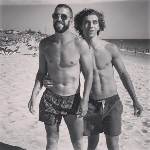 Simão Sabrosa Instagram - Feliz aniversário filho, Tim 18, que tenhas um dia maravilhoso, não te esqueças que te amamos muito, continua assim e nunca mudes, tenho muito orgulho no homem que te tornaste, nunca mudes ❤️ Happy 18th birthay to my beautiful boy ❤️ Have the most amazing day we love you so much and are so proud of the man that you have become. Keep being you and never change. #18 #dadyman #bday @martimvsabrosa