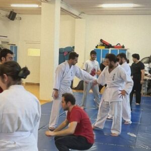 Simel Keçicioğlu Instagram - Yeni dojomuz Boğaziçi Üniversitesi’nde aikido dersleri yıllar sonra tekrar başladı. Daim olsun 🙇🏻‍♀️
.
.
.
.
#aikido #unitedaikidoorganisation #uaobogazici #unitedaikidobogazici